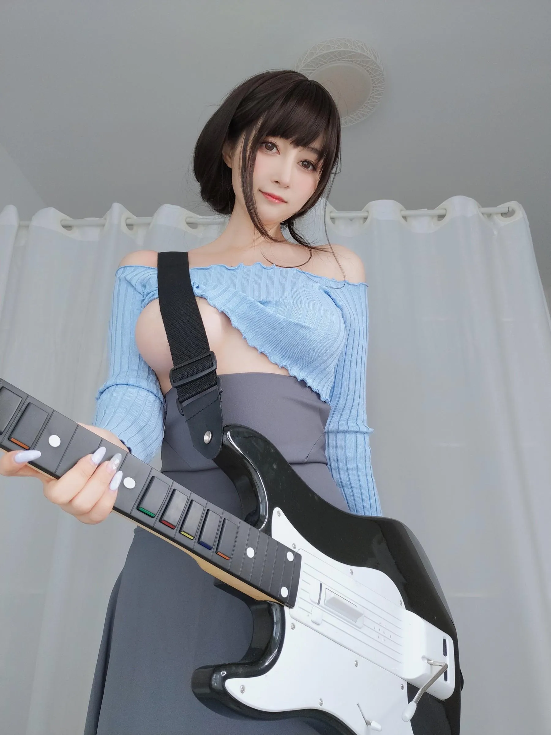 白银81 – 自撮 Vol.59 吉他妹妹 [166P]插图